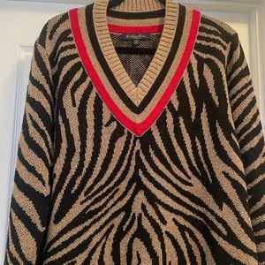 Stunning Brooks Brothers women’s size XL sweater with shimmering gold threads.